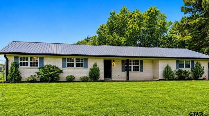 Property Photo: 546 Old San Augustine Hwy TX 75935