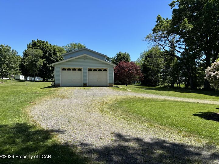 Property Photo: 27 N Lake Road PA 18656