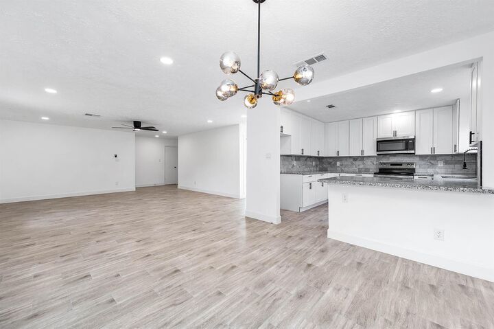 Property Photo:  10402 Rancho Bernardo Lane  TX 77498 