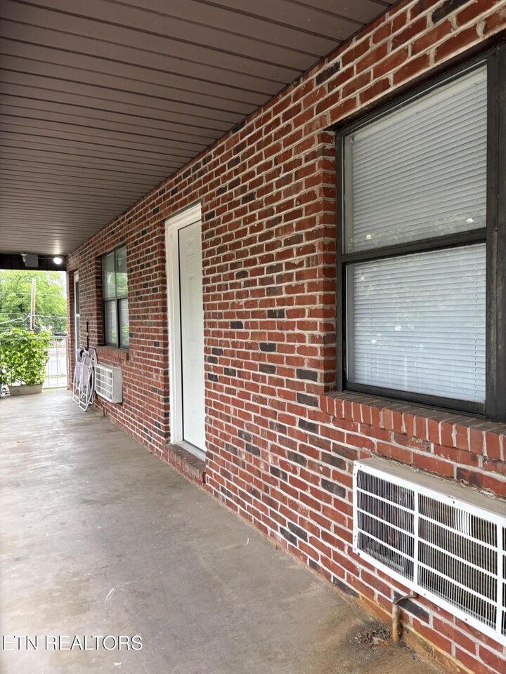 Property Photo: 128 S 3rd St 22 TN 37763