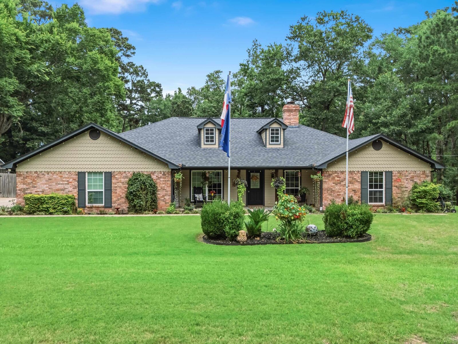 Property Photo:  194 Cedar Springs  TX 75605 