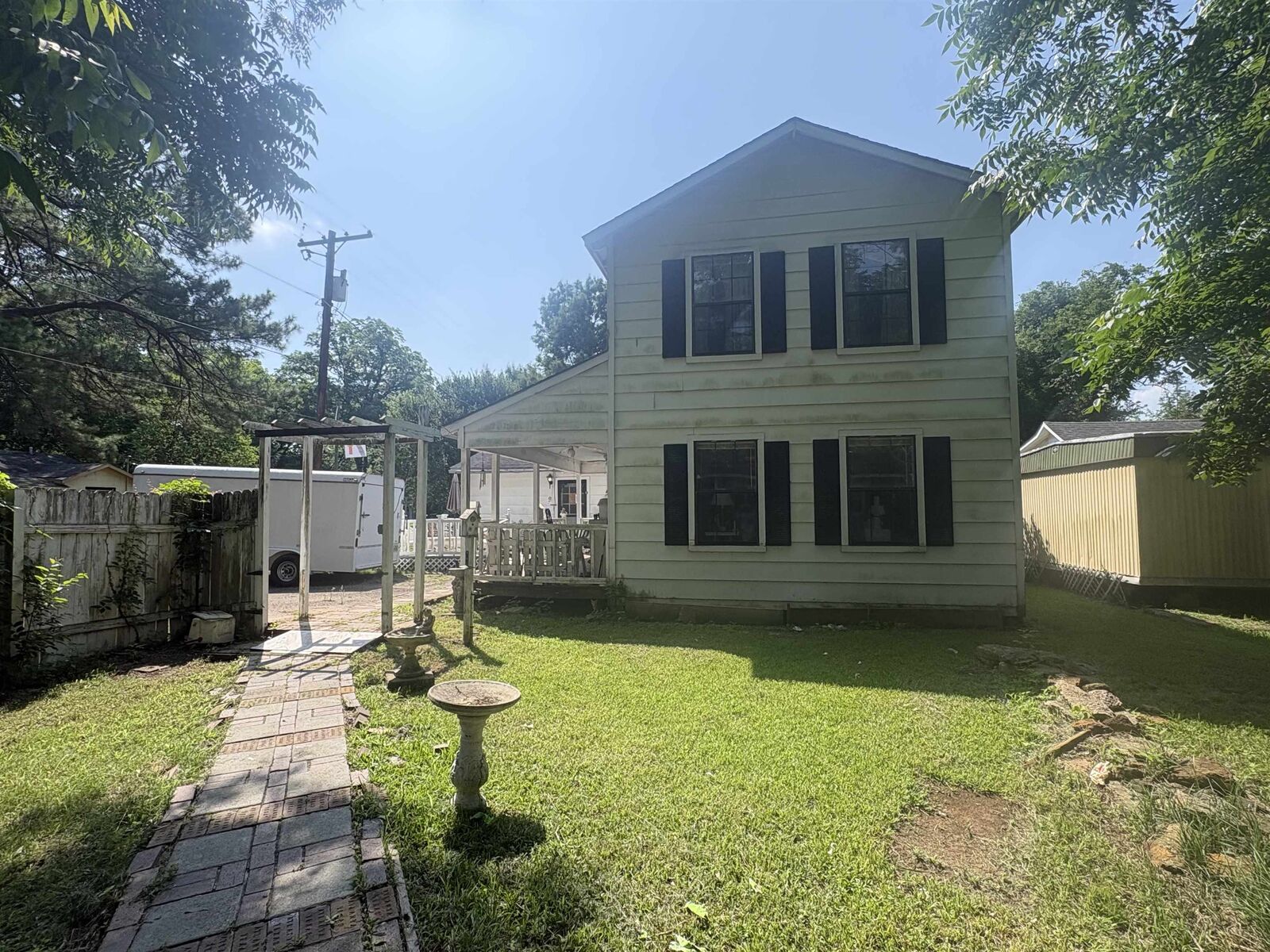 Property Photo:  211 E Bonham  TX 75657 