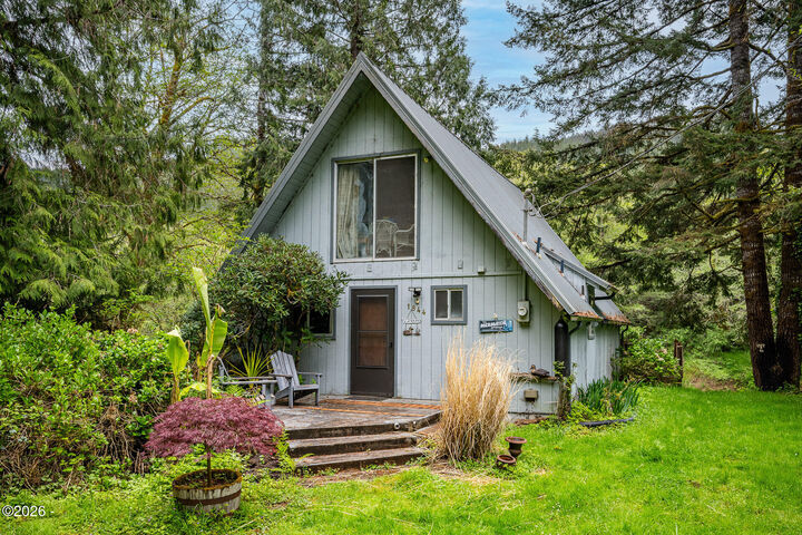 Property Photo: 1844 Little Switzerland Road OR 97390