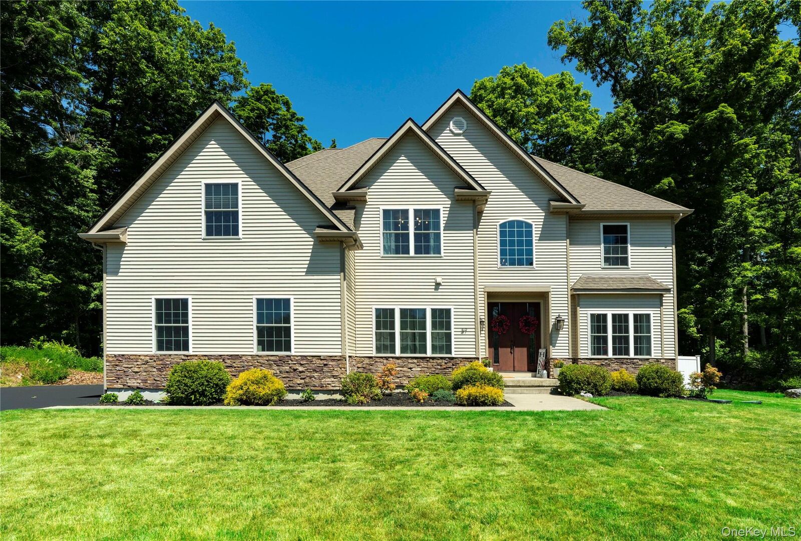 Property Photo:  37 Biltmore Drive  NY 12533 