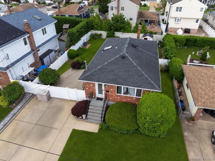 Property Photo: 3330 Murdock Avenue NY 11572