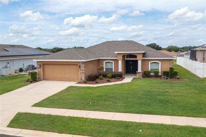 Property Photo: 3742 Fieldstone Circle FL 33881