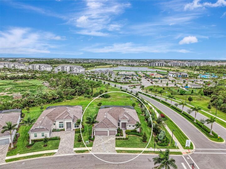 Property Photo:  17139 Jadestone Court  FL 34293 