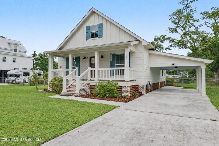 Property Photo:  305 Hoffman Lane  MS 39576 