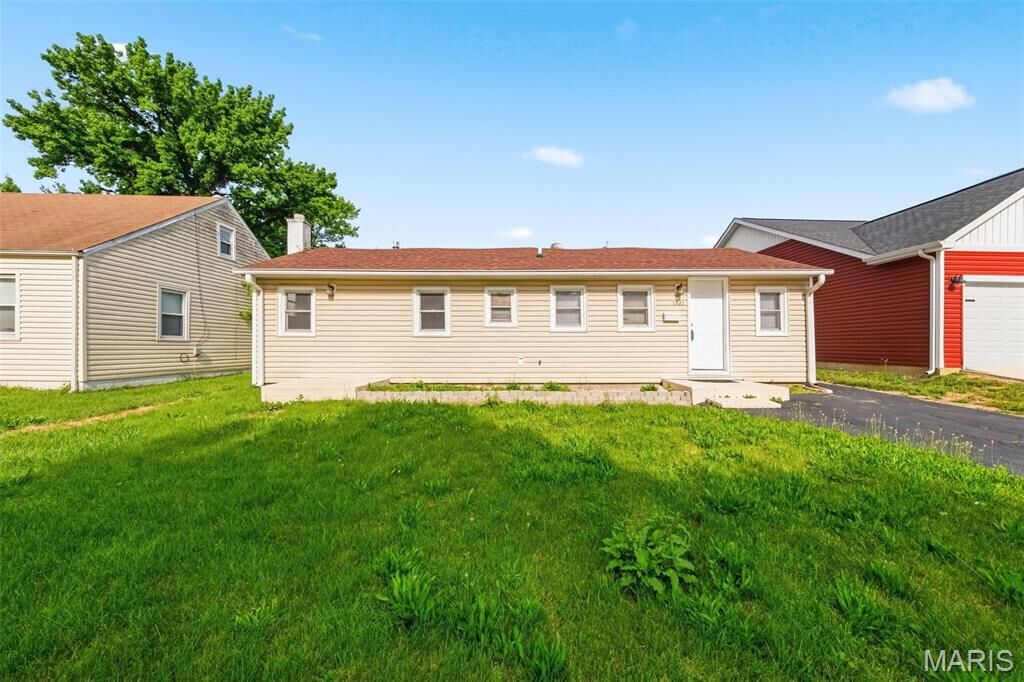 Property Photo:  1921 Burns Avenue  MO 63114 