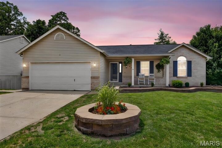 Property Photo:  828 Sherwood Forest Court  MO 63366 