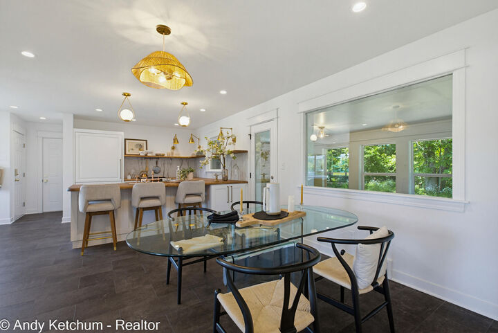 Property Photo: 315 W 40th Street MI 49423