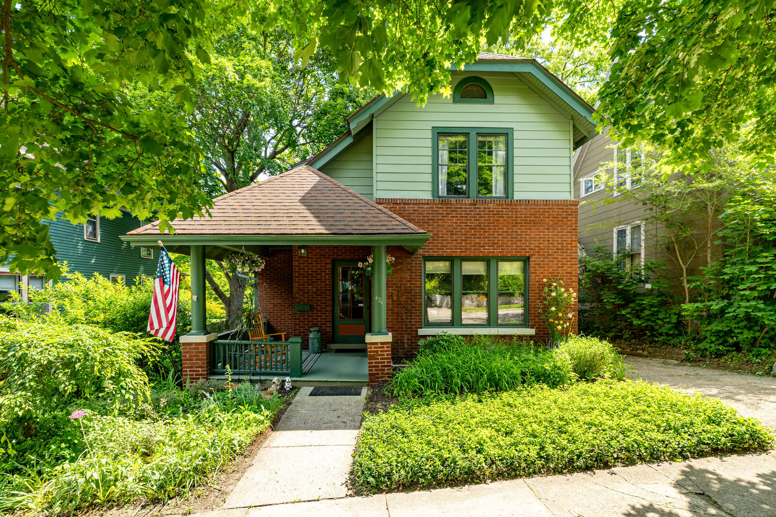 Property Photo:  424 N Huron Street  MI 48197 