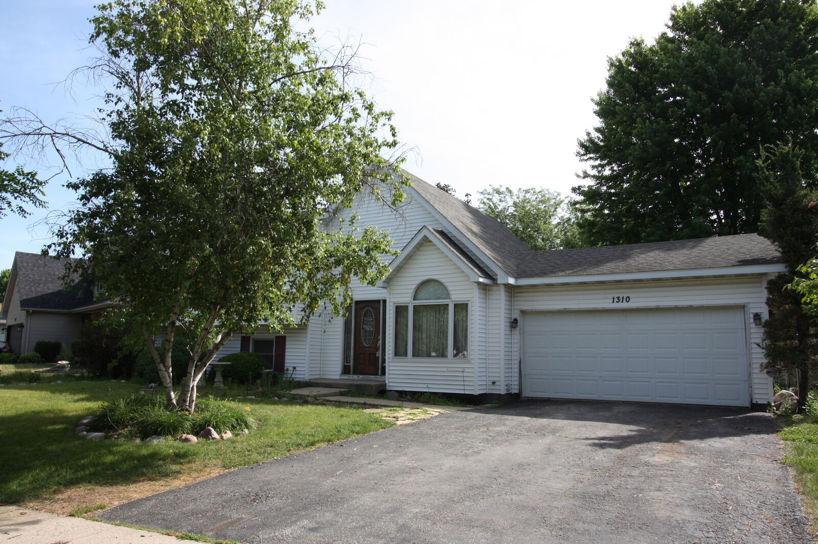 Property Photo:  1310 Vintage Drive  IL 60431 