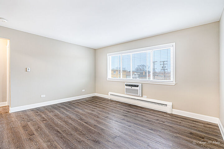 Property Photo: 7005 W Gunnison Street 1A IL 60706