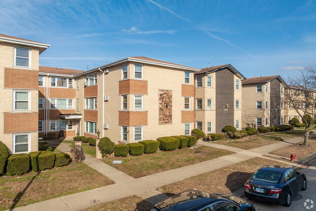 Property Photo:  8528 W Gregory Street 3S  IL 60656 