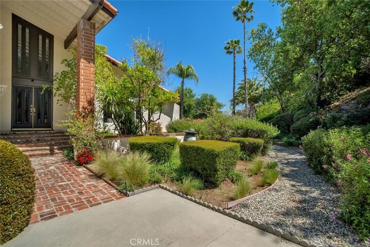 Property Photo: 20138 Greenbriar CA 91356