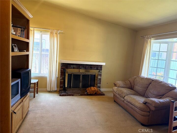 Property Photo:  3852 Uris Ct  CA 92606 