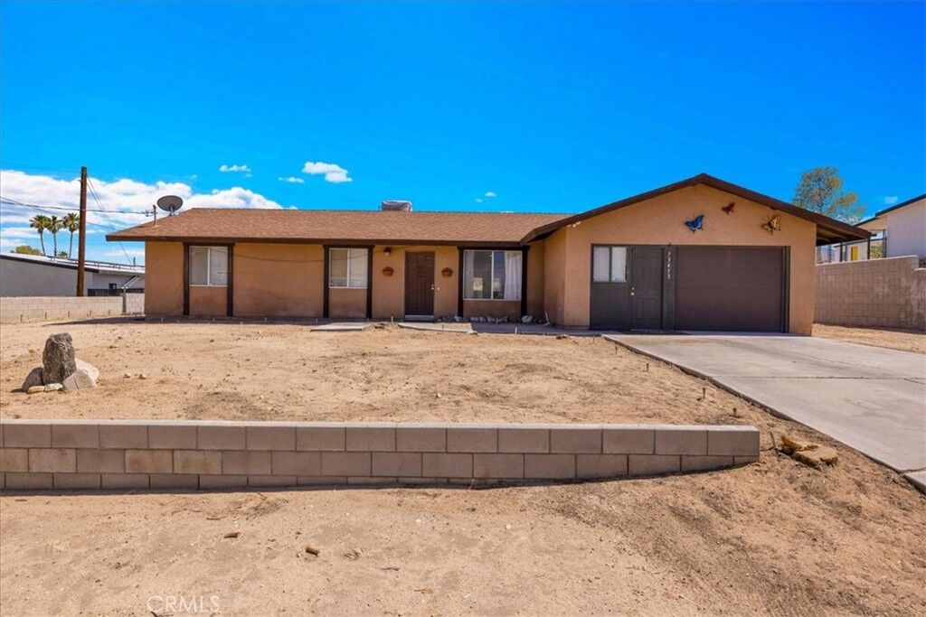 Property Photo: 73433 Desert Trail CA 92277