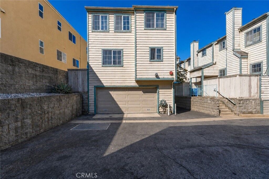 Property Photo:  13550 Foothill Blvd 14  CA 91342 