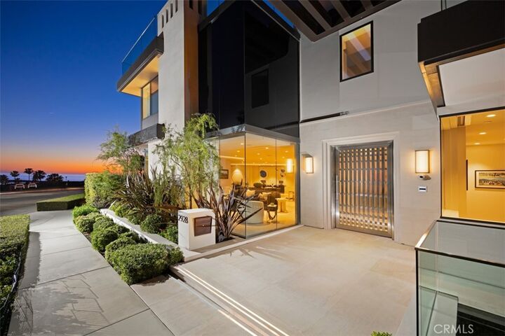 Property Photo:  2928 Ocean  CA 92625 