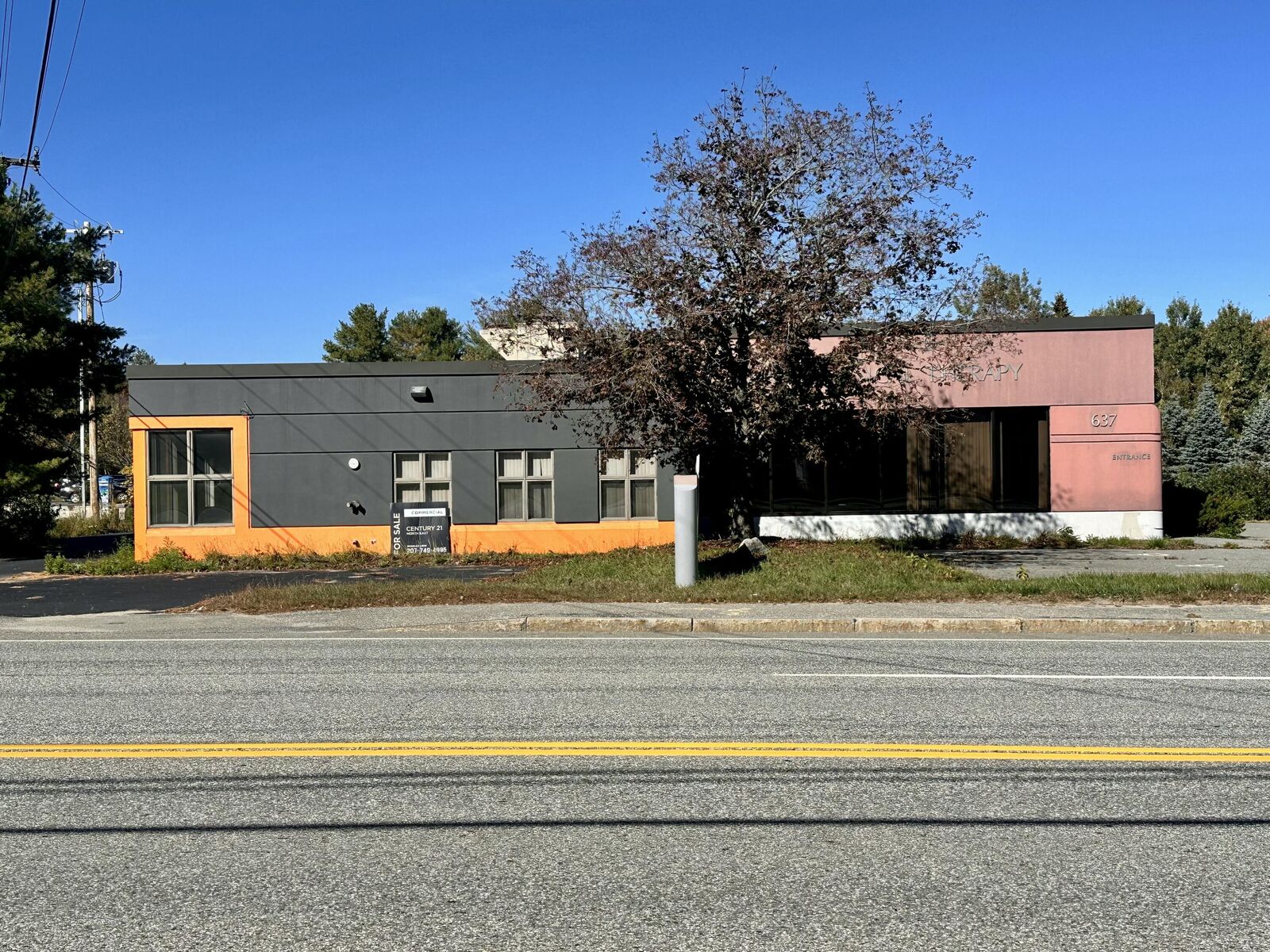 Property Photo:  637 Minot Avenue  ME 04210 