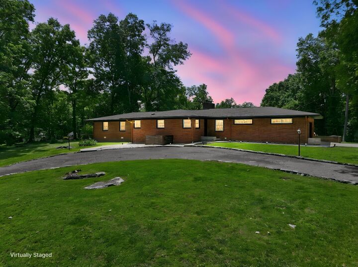 Property Photo: 412 S Valley Rd TN 37160