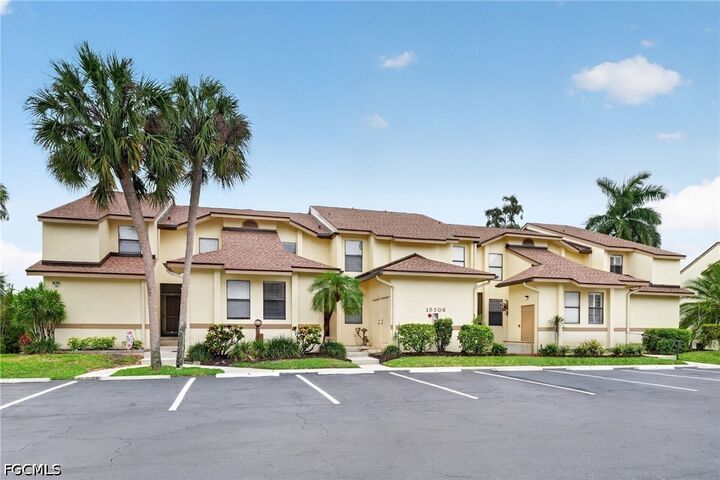 Property Photo: 15206 Parkside Drive 102 FL 33908