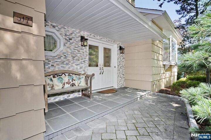 Property Photo:  517 Pine Hill Road  NJ 07605 