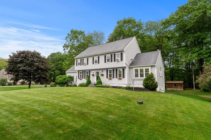 Property Photo:  44 Brickyard Drive  NH 03052 
