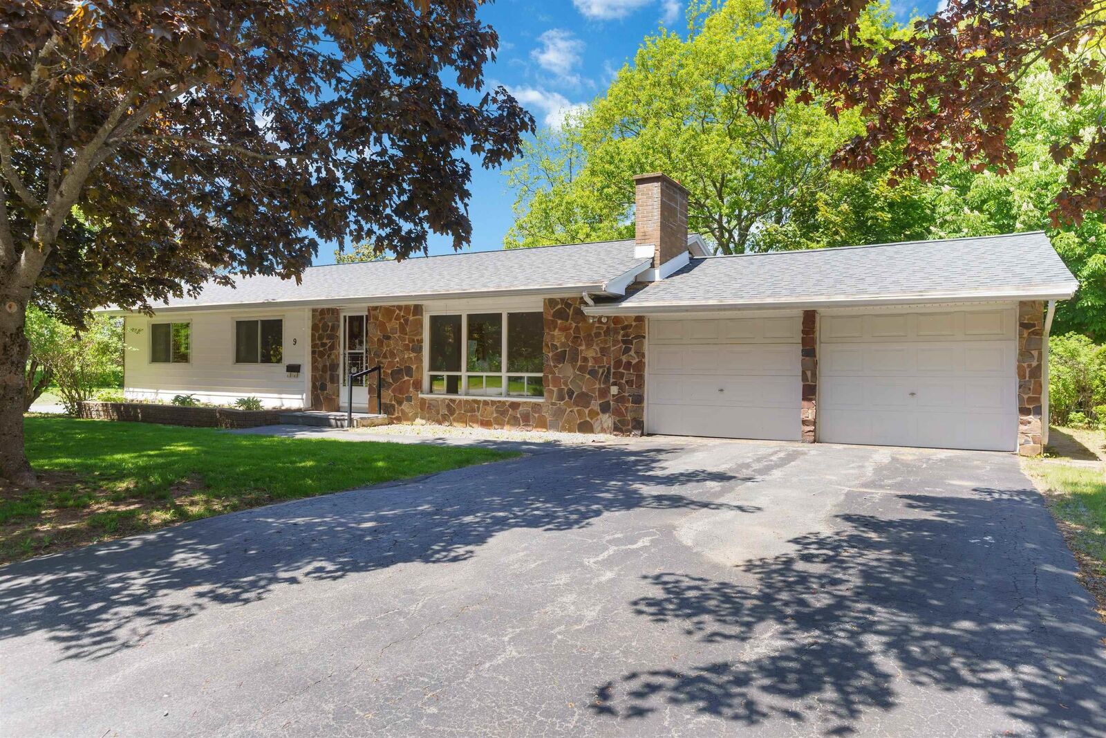 Property Photo:  9 Fowler Court Minas Vale  NS B4N 3J1 