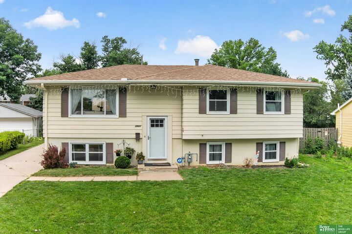 Property Photo:  2842 S 117th Street  NE 68144 