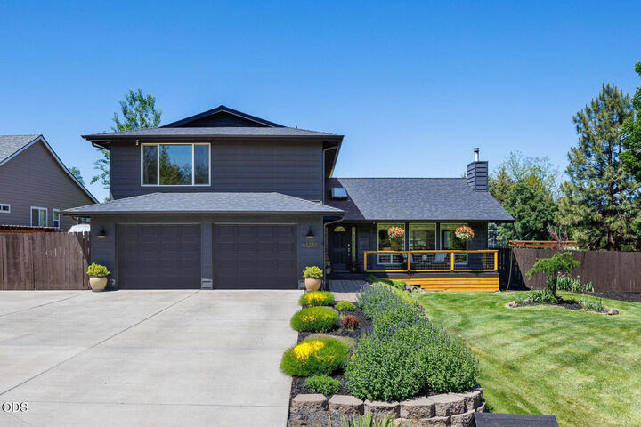 Property Photo:  61211 Mount Vista Drive  OR 97702 