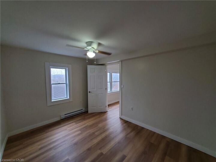 Property Photo:  585 King Street 2  ON L3B 3L3 