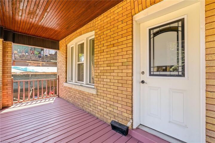 Property Photo:  48 Glendale Avenue S  ON L8M 3E8 