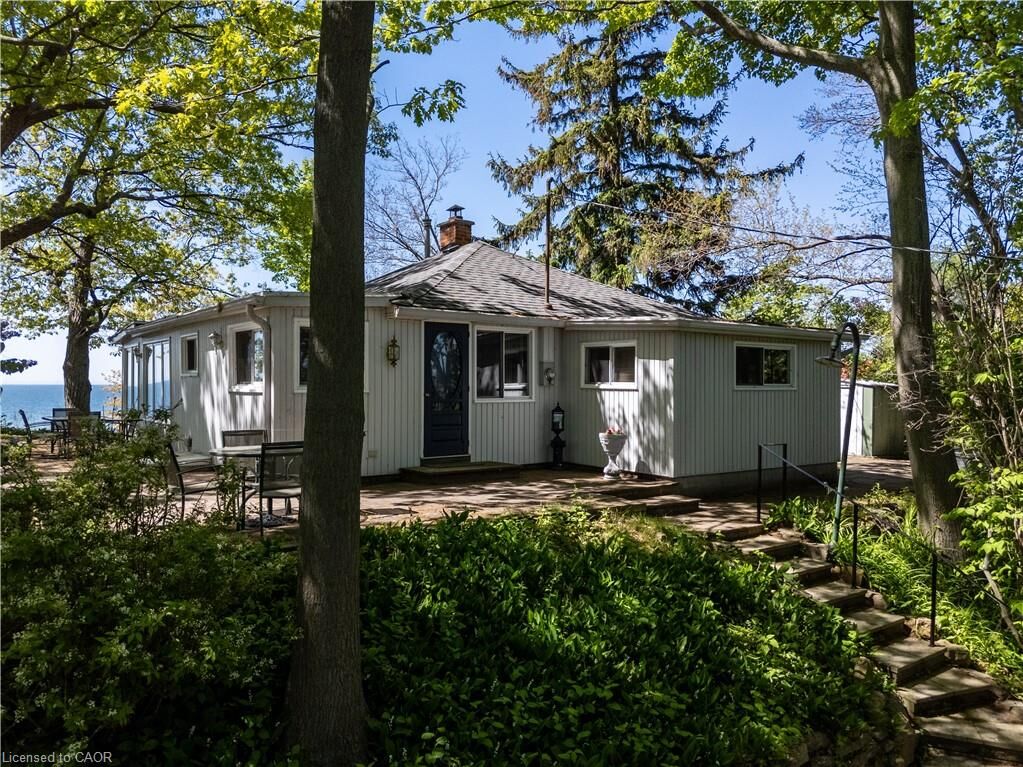 Property Photo:  689 Sandy Bay Road  ON N1A 2W6 