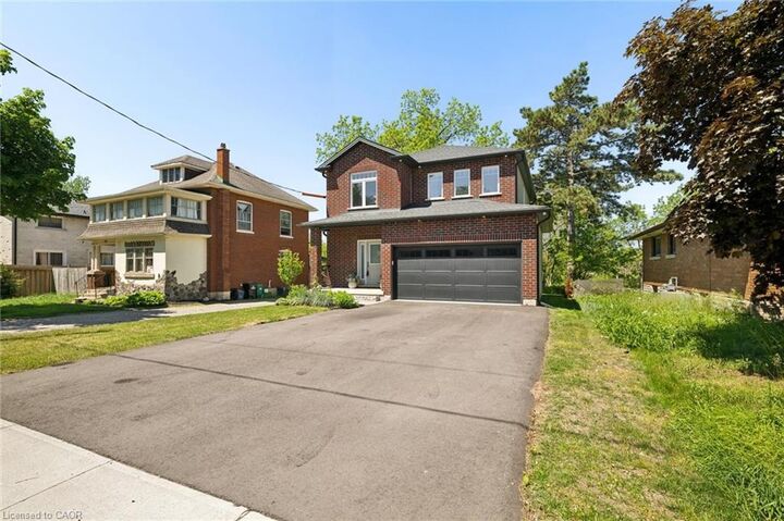 Property Photo:  445 Garden Street  ON N3H 4E1 