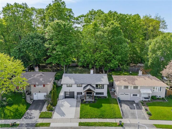 Property Photo:  627 Glen Forrest Boulevard  ON N2L 4K2 