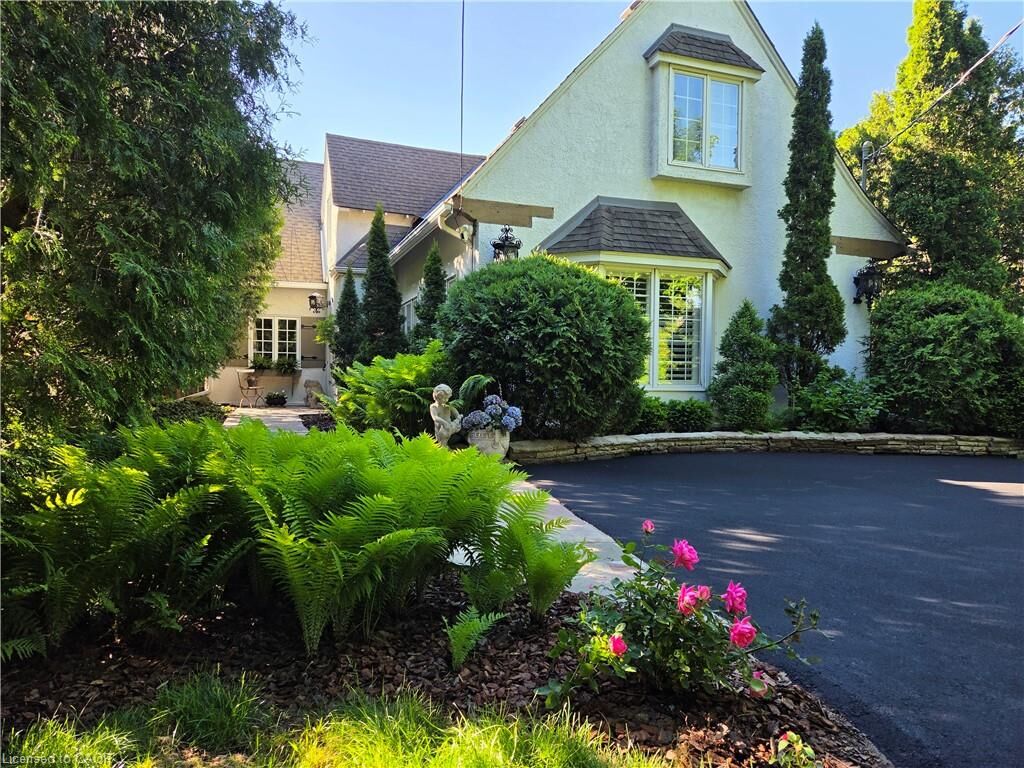 Property Photo: 3040 First Street ON L7N 1C3