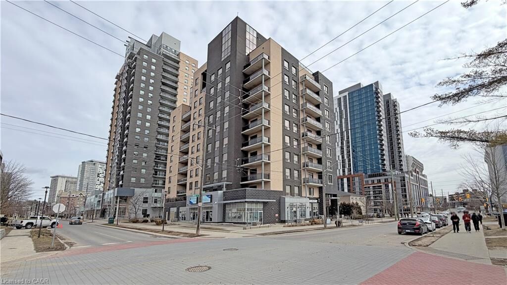 Property Photo:  8 Hickory Street W 806  ON N2L 3H6 