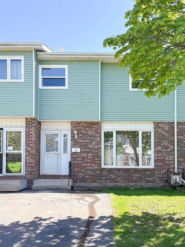 Property Photo:  12 Dawson Court  PE C1A 8T1 