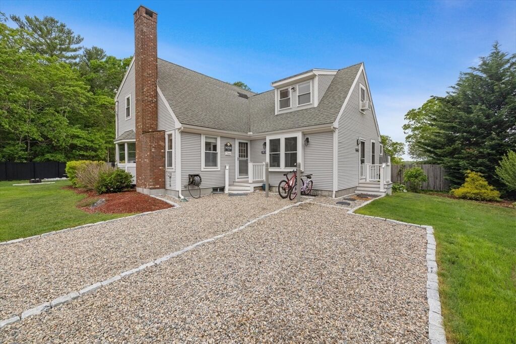 Property Photo:  266 Algonquin Ave  MA 02649 