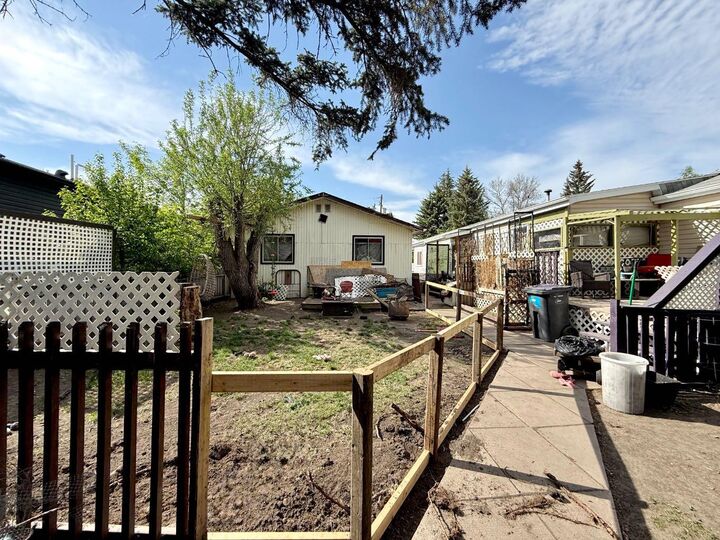 Property Photo: 4724 45 Avenue AB T0C 0B0