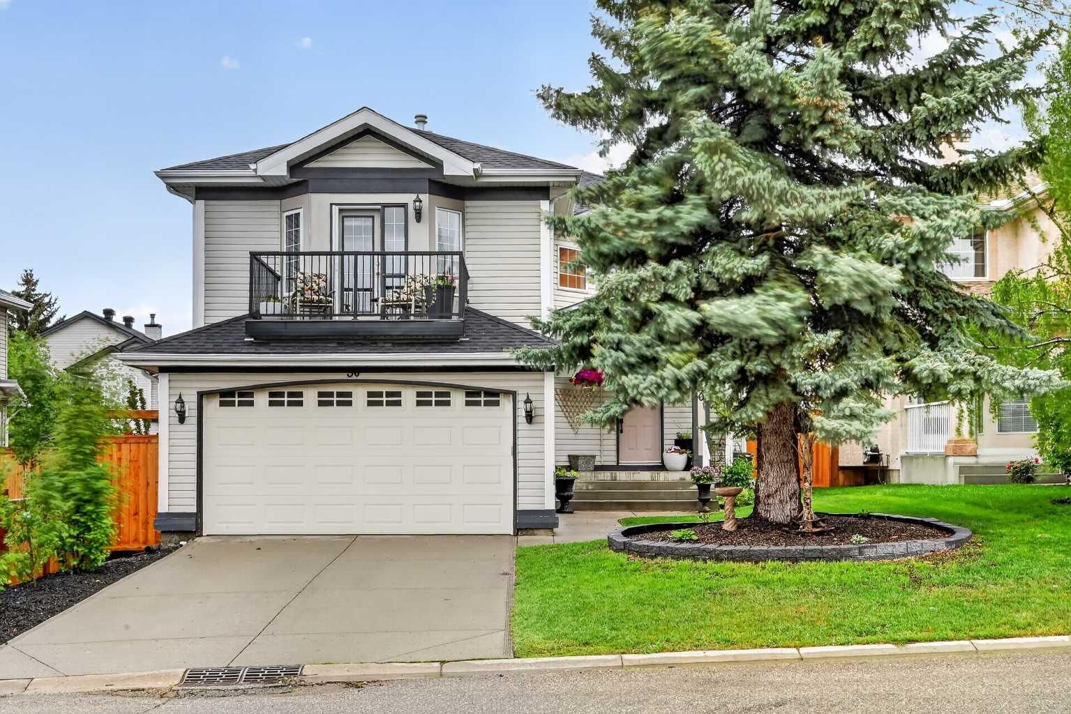 Property Photo:  30 Douglasdale Point SE  AB T2Z 3A1 