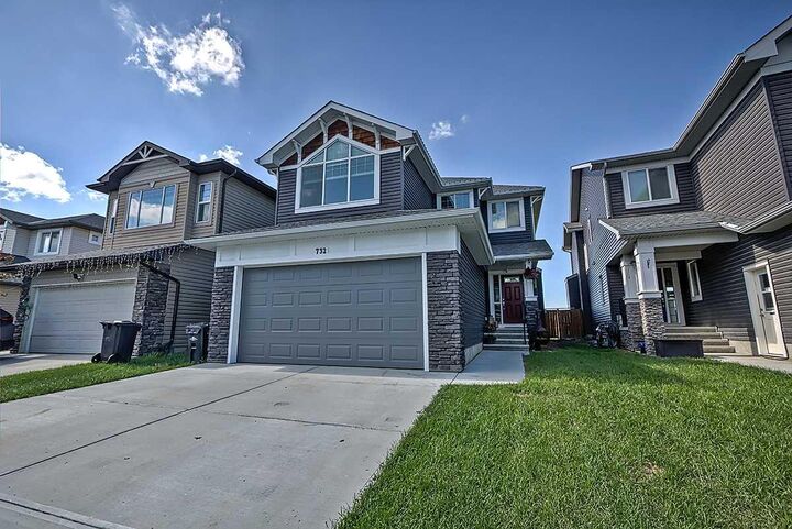 732 Hampton Hills Drive NE — photo 1