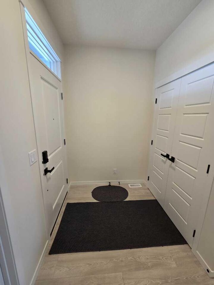 Property Photo:  431 Rowmont Boulevard NW  AB T3L 0L3 