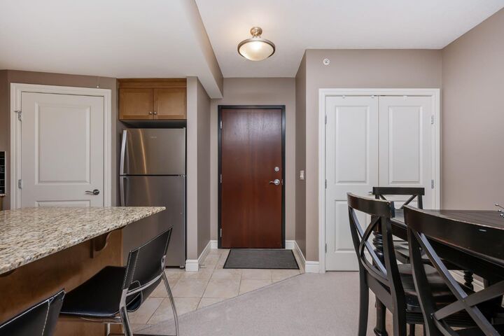 Property Photo:  910 5 Avenue SW 1005  AB T2P 0C3 