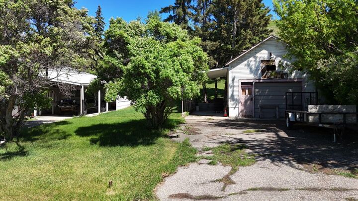 328 Third Street W — photo 1