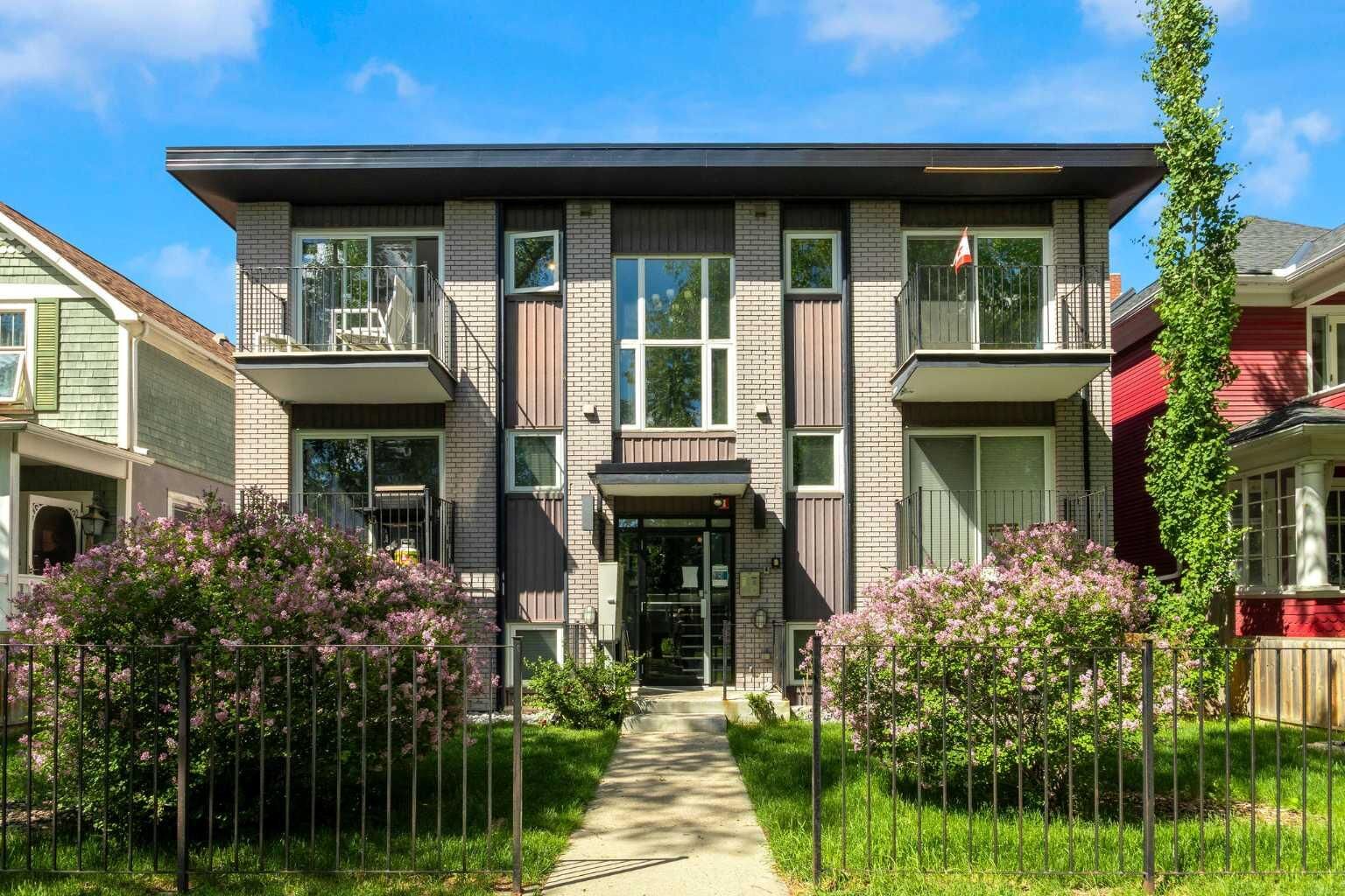 Property Photo:  1736 13 Avenue SW 302  AB T3C 0T9 