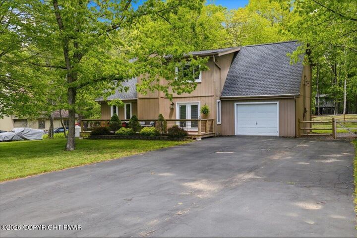 Property Photo: 74 Byron Lane PA 18210