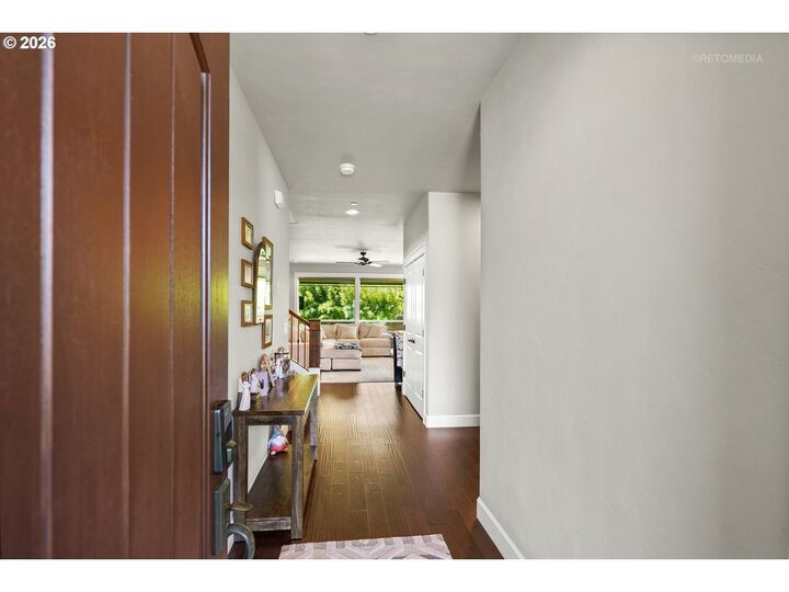 Property Photo:  1667 NE Stile Dr  OR 97124 